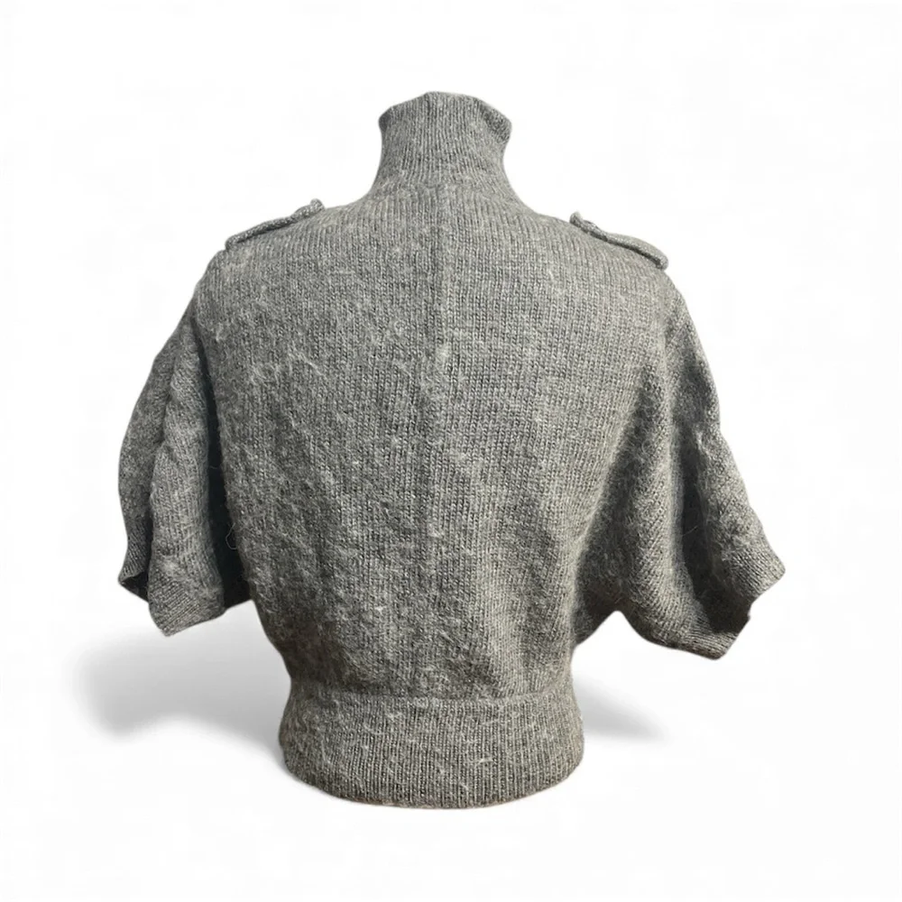 •Gray Button-Up Knit Sweater - Picture 3 of 6